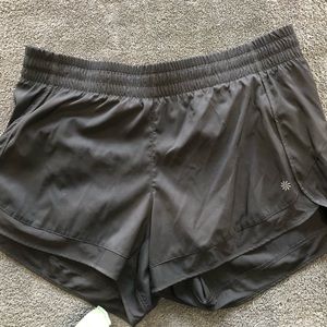 Womens Athleta Mesh Racer Run Short, 4”, large. Black.